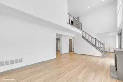 526 Ascot Lane, Streamwood, IL 60107 - Photo 9