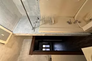 2750 N Henderson Rd, Freeport, IL 61032 - Photo 9