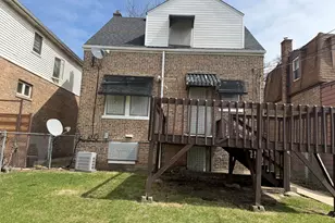 9134 S Paxton Ave, Chicago, IL 60617 - Photo 19