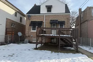 9134 S Paxton Ave, Chicago, IL 60617 - Photo 19