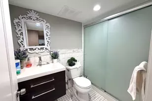 5351 W Foster Ave, Chicago, IL 60630 - Photo 15