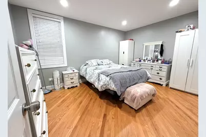 5351 W Foster Avenue #1, Chicago, IL 60630 - Photo 5