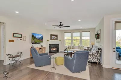 318 Arabian Circle, Willowbrook, IL 60527 - Photo 5