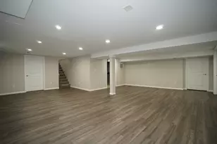 6092 Cleveland St, Merrillville, IN 46410 - Photo 23