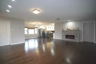 6092 Cleveland St, Merrillville, IN 46410 - Photo 5