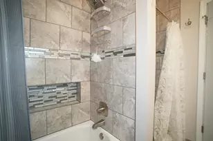 6092 Cleveland St, Merrillville, IN 46410 - Photo 19