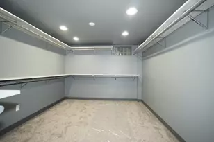 6092 Cleveland St, Merrillville, IN 46410 - Photo 29