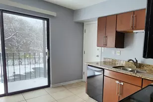 9375 Hamilton Ct, Des Plaines, IL 60016 - Photo 5