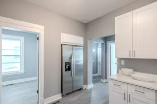 7836 S St Lawrence Ave, Chicago, IL 60619 - Photo 11