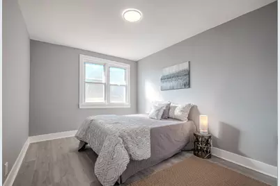 7836 S Saint Lawrence Avenue, Chicago, IL 60619 - Photo 15