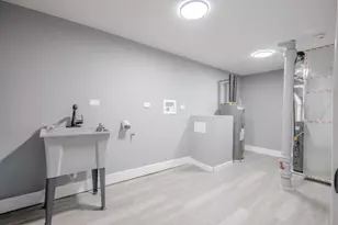 7836 S St Lawrence Ave, Chicago, IL 60619 - Photo 25