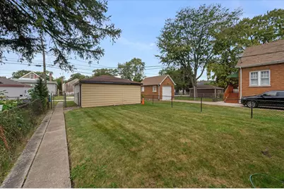 12356 S Carpenter Street, Calumet Park, IL 60827 - Photo 21