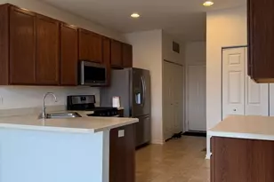 544 Silverton Dr, Grayslake, IL 60030 - Photo 5