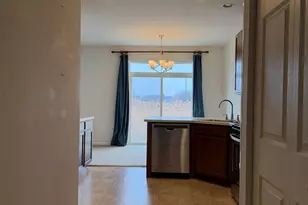 544 Silverton Dr, Grayslake, IL 60030 - Photo 7