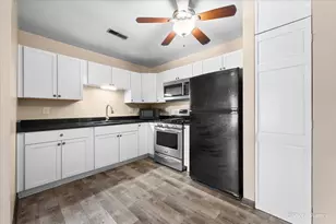 2315 Buttercup Ln, Crest Hill, IL 60403 - Photo 5