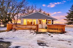 13535 County Line Rd, Garden Prairie, IL 61038 - Photo 3