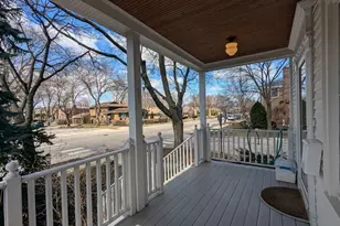 7425 N California Ave, Chicago, IL 60645 - Photo 3