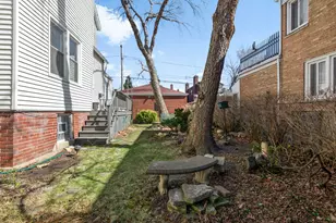 7425 N California Ave, Chicago, IL 60645 - Photo 31