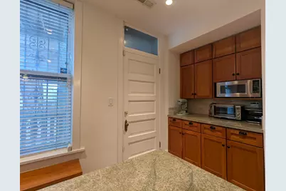 1402 W Belle Plaine Avenue #2, Chicago, IL 60613 - Photo 21