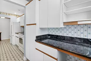 907 Curtiss St, Downers Grove, IL 60515 - Photo 11