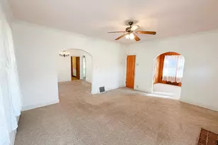 1126 E Main St, Streator, IL 61364 - Photo 5
