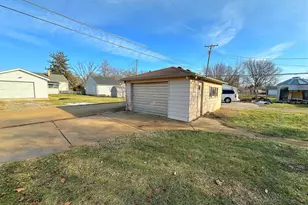 1126 E Main St, Streator, IL 61364 - Photo 23
