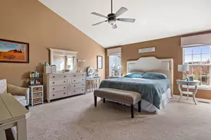 1146 Falcon Ridge Dr, Elgin, IL 60124 - Photo 17