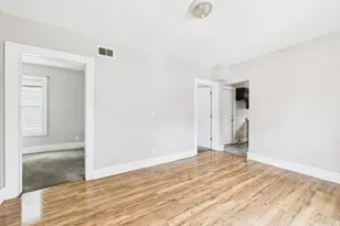 11540 S Yale Ave, Chicago, IL 60628 - Photo 3