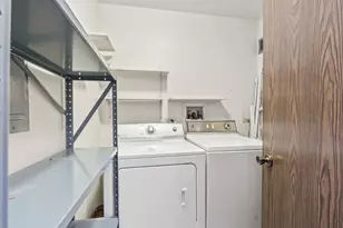 328 Woodbury Ct, Schaumburg, IL 60193 - Photo 17