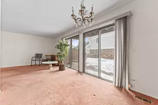 328 Woodbury Ct, Schaumburg, IL 60193 - Photo 7