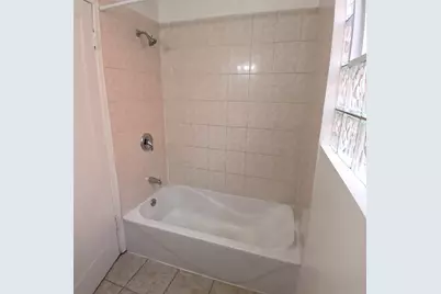 4808 W Barry Avenue #2W, Chicago, IL 60641 - Photo 11