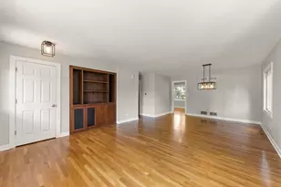 10S160 Alma Ln, Naperville, IL 60564 - Photo 13