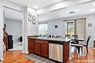 5912 Dublin Court, McHenry, IL 60050 - Photo 7