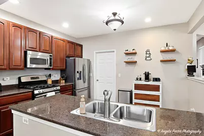 5912 Dublin Court, McHenry, IL 60050 - Photo 9