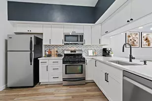 1113 Regency Ct, Schaumburg, IL 60193 - Photo 9