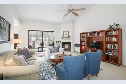 347 Hickory Lane #A, Lake Barrington, IL 60010 - Photo 3