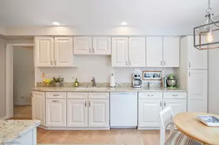 347 Hickory Ln, Lake Barrington, IL 60010 - Photo 11