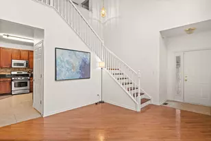 6131 Canterbury Ln, Hoffman Estates, IL 60192 - Photo 9