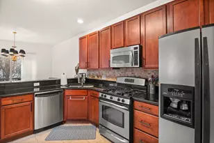 6131 Canterbury Ln, Hoffman Estates, IL 60192 - Photo 5