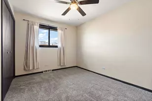 17759 Maple St, Lansing, IL 60438 - Photo 11