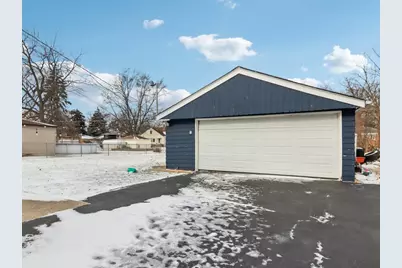 2124 Halsey Drive, Des Plaines, IL 60018 - Photo 23