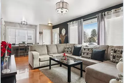 2124 Halsey Drive, Des Plaines, IL 60018 - Photo 7