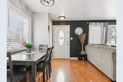 2124 Halsey Drive, Des Plaines, IL 60018 - Photo 5