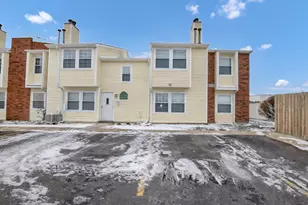 1337 E Wyndham Cir, Palatine, IL 60074 - Photo 1