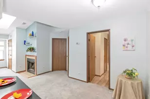 1337 E Wyndham Cir, Palatine, IL 60074 - Photo 5