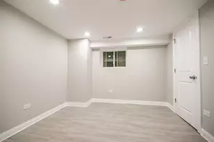 518 E 90th St, Chicago, IL 60619 - Photo 33