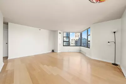 401 E Ontario Street #2409, Chicago, IL 60611 - Photo 9