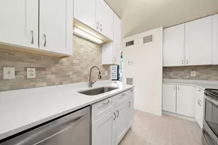 401 E Ontario St, Chicago, IL 60611 - Photo 11