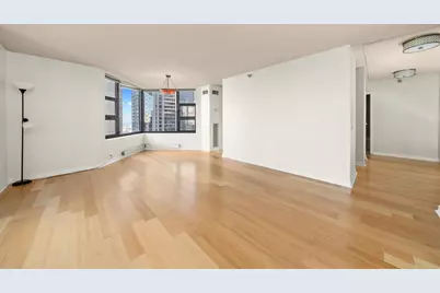 401 E Ontario Street #2409, Chicago, IL 60611 - Photo 7