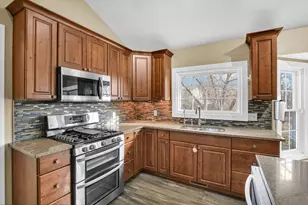 880 Stevens Creek Ln, Forsyth, IL 62535 - Photo 15